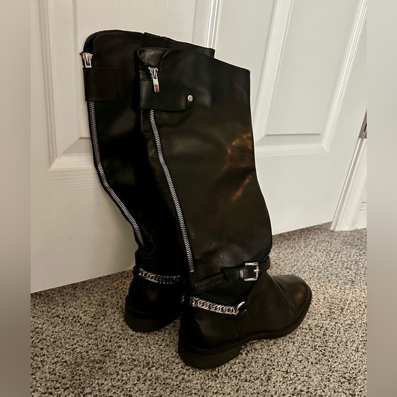 ENZO ANGIOLINI Size 8.5 Black Moto Riding Boots Silver Zipper Chains - Picture 7 of 11